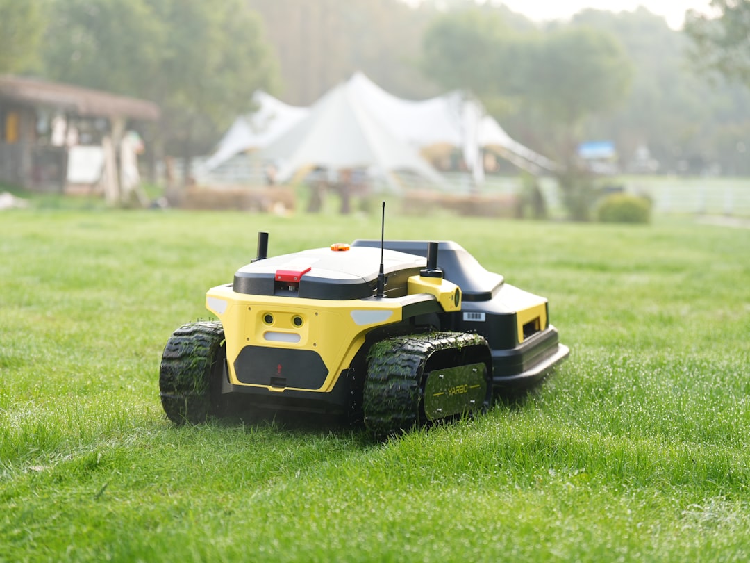 robot lawn mowers