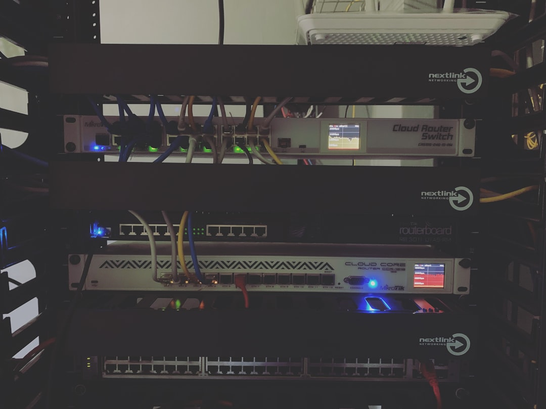 NAS vs home server